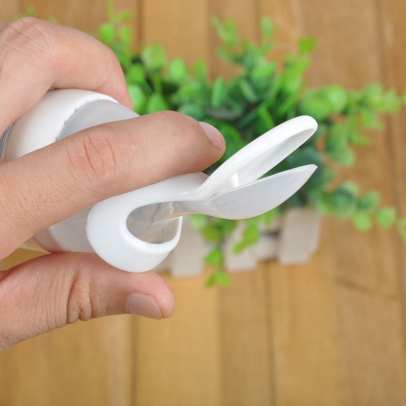 Biberon avec cuillère pour nouveau-né | EasyBottle™ - Petit Counet